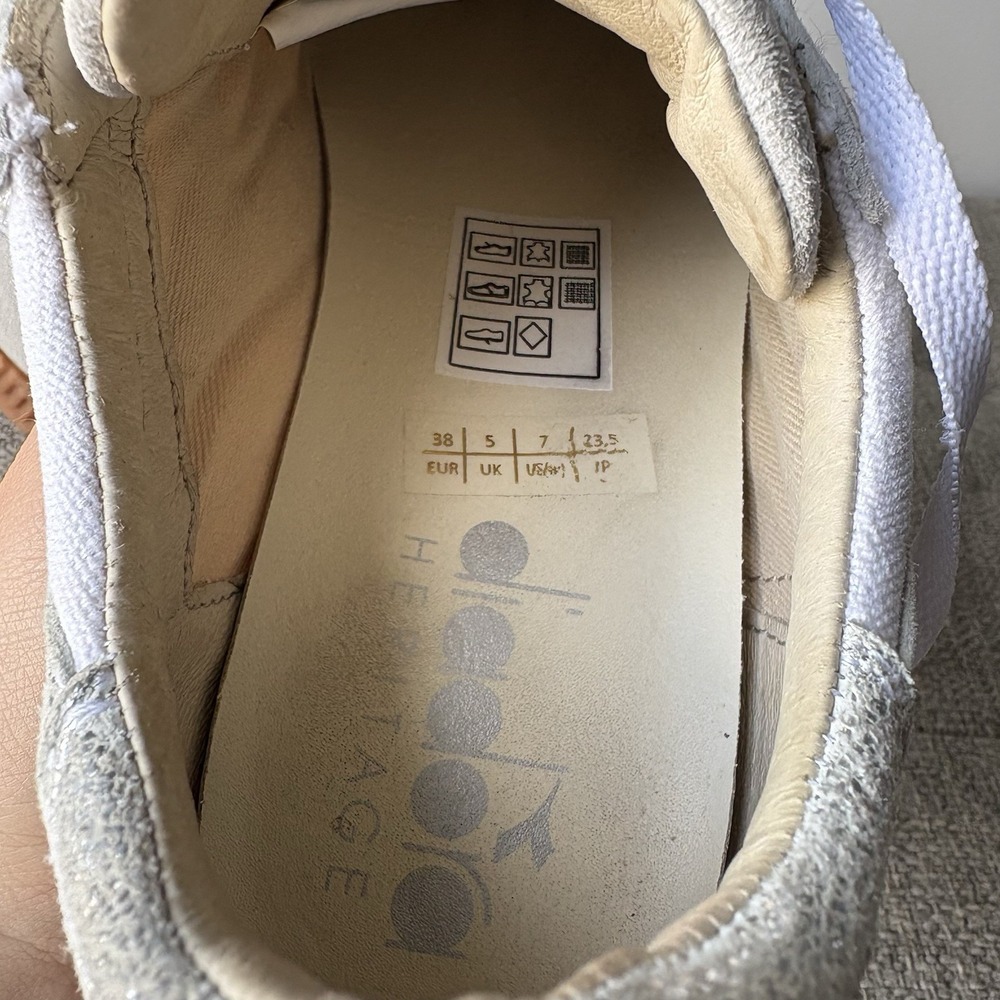 Diadora Heritage 975 Women's Fashion Sneakers Silver/White/Cream Sz7 Eur 38 - Picture 9 of 11
